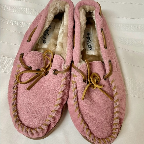 🎀Pink Suede Moccasin Slippers🎀 - Picture 11 of 14